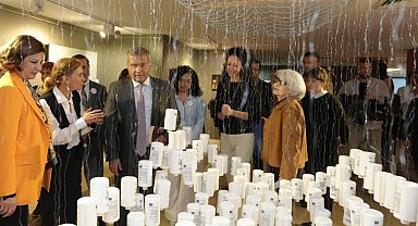 "Kökler ve Kanatlar" sergisi Eskişehir'de sanatseverlerle buluştu