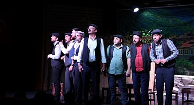 “Komşu Köyün Delisi” Yeni Sezonda Da Kapalı Gişe