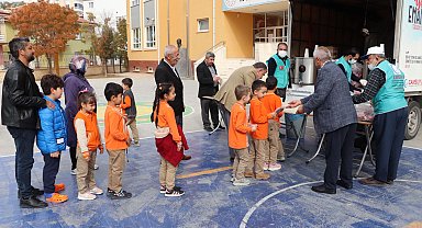 Konya Karaman'da Cansuyu Derneği'nden çorba ikramı