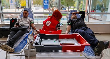 Konya Selçuklu'dan Kızılay'a kan bağışı