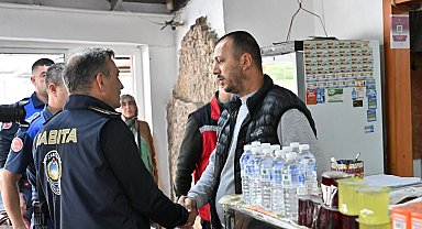 Manisa Büyükşehir'den okul önlerinde seyyarlara sıkı denetim