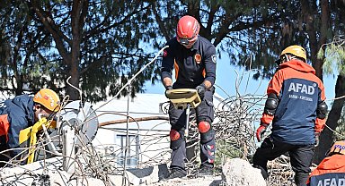 Manisa'da 6,6'lık deprem senaryosu ile tatbikat gerçekleştirildi