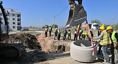 Manisa'da Muradiye'nin altyapısına ilk kepçe
