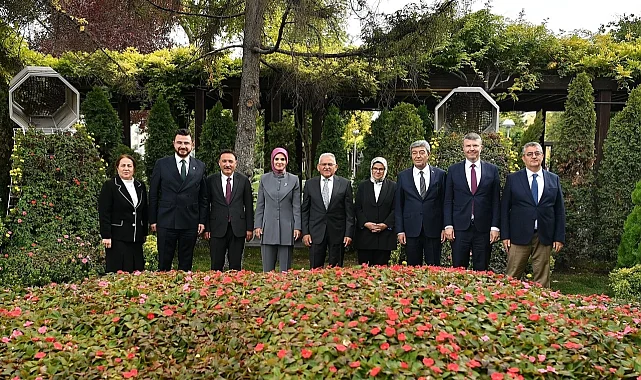 Memduh Büyükkılıç'a Bakan Göktaş'tan övgü