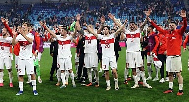 Milliler Gürcistan’ı Sildi Süpürdü
