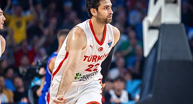 NBA tecrübesi Bursa'da! TOFAŞ, Furkan Korkmaz'ı kadrosuna kattı
