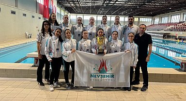 Nevşehir Belediyesi kadın sutopu takımından havuzda başarı