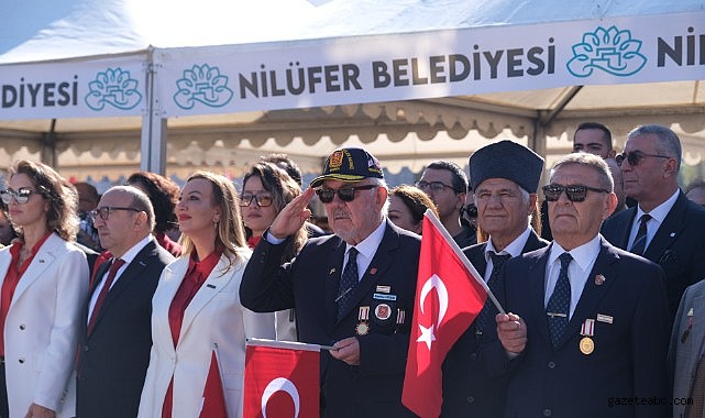 Nilüfer’de Cumhuriyet coşkusu çelenk töreni ile başladı