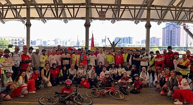 Nilüfer’de Cumhuriyet coşkusu pedallarla sokaklara taşındı