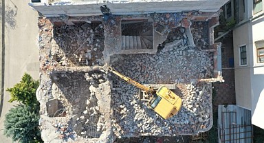 Osmangazi’de Ruhsatsız Katlara Anında Müdahale