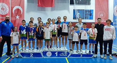 Osmangazili Badmintoncular Madalyaya Doydu