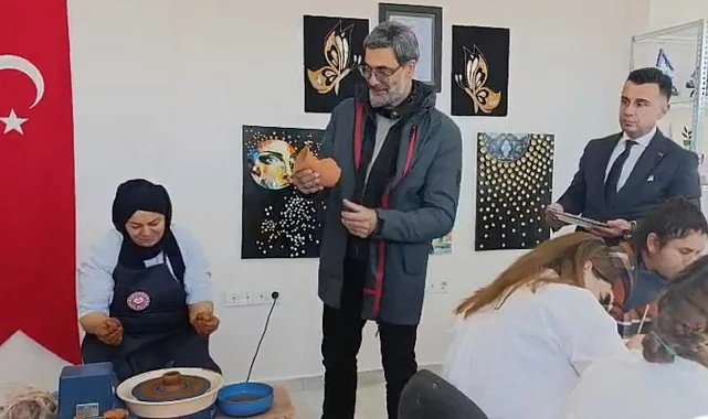 Sanatçı Uğur Işılak'tan Erzurum'da 'engelsiz' ziyaret