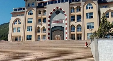 Şiddet Mağduru Küçük Kızın Adalet Mücadelesi