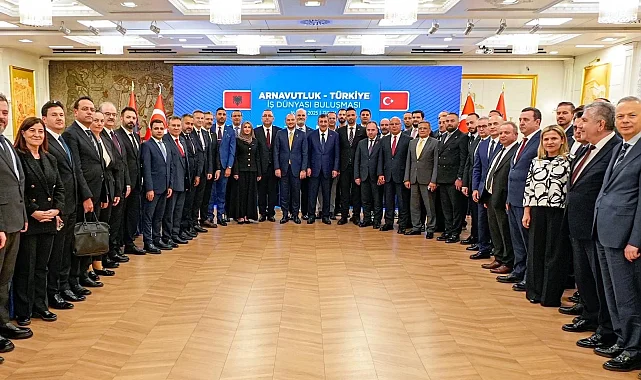 Türkiye-Arnavutluk iş dünyası Tiran'da buluştu