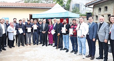 Ürünlü'de 275 hak sahibine imarlı tapu sevinci