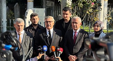 AK Parti Kültür ve Sanat Politikaları Başkanlığından Sezai Karakoç'un ölüm yıldönümünde kabrine ziyaret