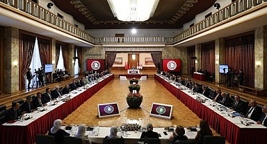 AK Parti ve CHP Kritik Toplantı Öncesi Toplanıyor