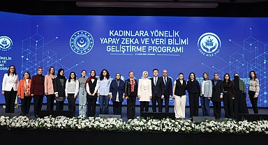 Bakan Göktaş: Kadınlar yapay zekâya dahil oldukça teknoloji daha adil olacak