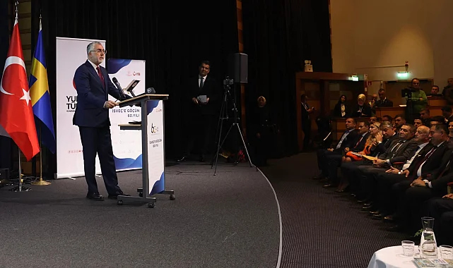 Bakan Işıkhan, İsveç'te Türk gurbetçilerle buluştu