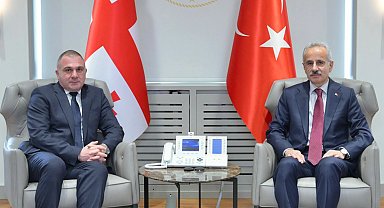 Bakan Uraloğlu Gürcistanlı mevkidaşı Sokhadze ile görüştü