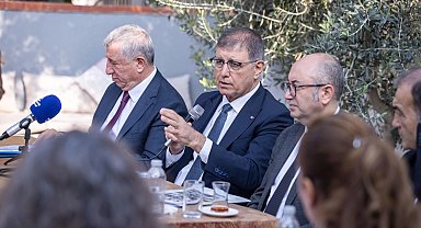 Başkan Tugay, Güzelbahçeli muhtarları dinledi