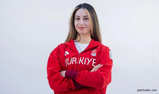 Belediyesporlu Özge Yılmaz'dan gümüş madalya
