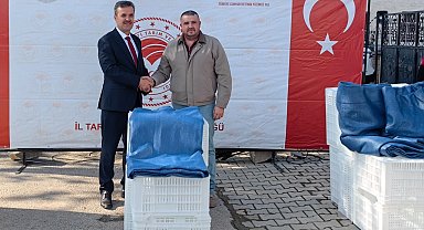 Bursa Gemlik'te 19 zeytin üreticisine ekipman desteği