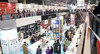 Bursa İnegöl'de kitap ilgisi