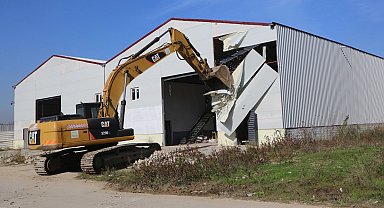 Bursa Nilüfer'de imara aykırı iki yapıya yıkım!