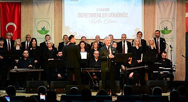 Bursa Osmangazi'de eğitimcilere anlamlı kutlama