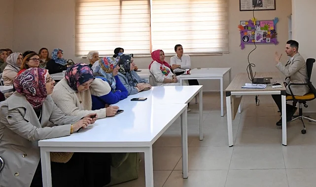 Bursa Osmangazi'de 'Kadın ve Toplum' söyleşisi