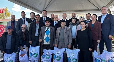 Büyükşehirden çiftçiye destek 