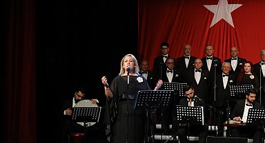 Gaziantep'te Atatürk, sevdiği şarkılarla anıldı