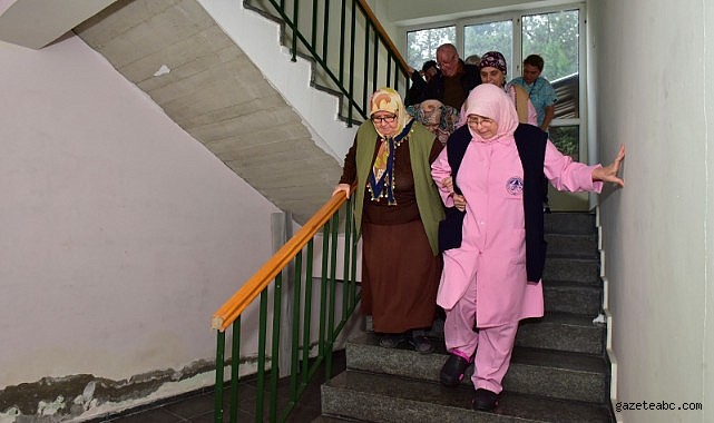 Huzurevinde deprem ve yangın tatbikatı