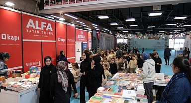 İnegöl Kitap Günleri Hafta Sonu 12 Muhteşem Yazarı Konuk Edecek