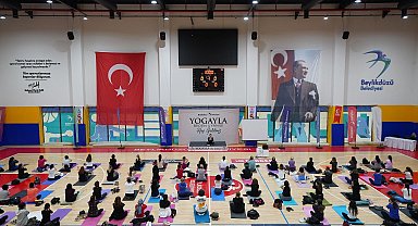 İstanbul Beylikdüzü'nde "Yogayla Beden Uyanışı" etkinliği