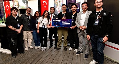 İzmir Bornovalı genç beyinler afetlere dirençli kent için kod yazdı