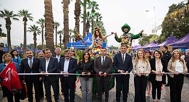 İzmir Kültürpark'ta rengarenk buluşma