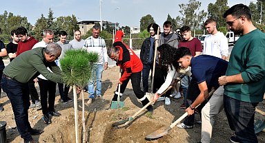 İzmir'de gençlerin eliyle daha yeşil Bornova