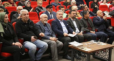 Kayseri Melikgazi'de mısralar konuştu