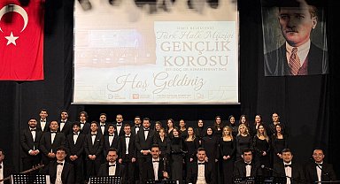Kocaeli İzmit'te THM Gençlik Korosu'ndan muhteşem konser