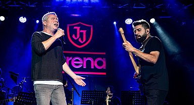 Levent Yüksel Jolly Joker Arena'da büyüledi