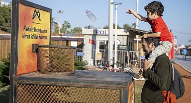 Mersin sahillerinde 93 bin 500 pet şişe potaya girdi