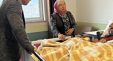 Reşadiye'de Başkan Ünal'dan hasta yatağı talebine anında müdahale