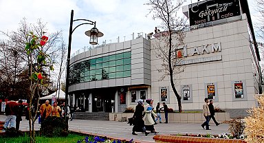 Sakarya AKM'de yenileme çalışmaları sürüyor