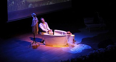 Sakarya'da Sait Faik oyunu izleyiciden tam not aldı