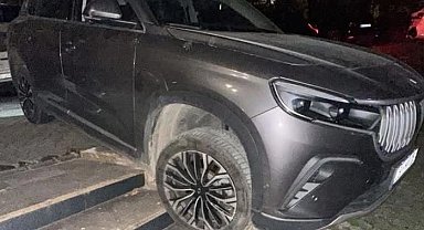 Son anda frenle kurtuldu! Merdivenleri fark etmeyen sürücü ölümden döndü