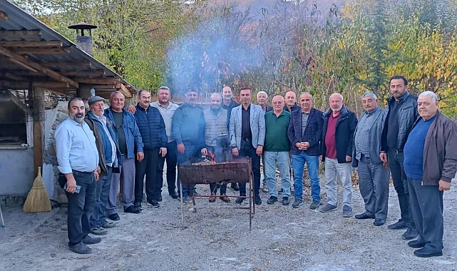 Tokat'ta siyasetçi, gazeteci ve eski muhtarlar buluştu