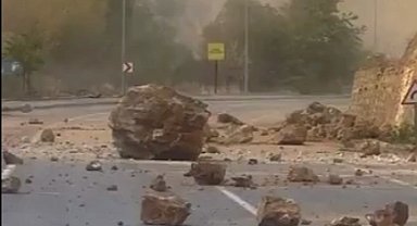 Tunceli–Ovacık karayolunda kayalar temizlendi!