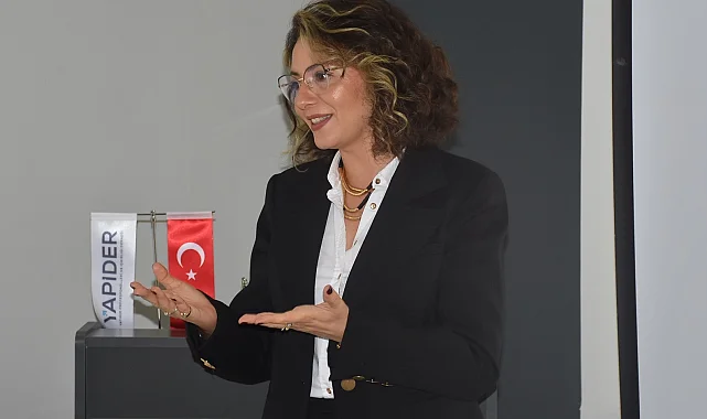 YAPİDER söyleşileri'nde "Yeşilin Ekonomisi" konuşuldu